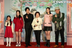 《窗邊的小荳荳》配音陣容超狂！華麗齊聚首映會　合體敲鐘催票房