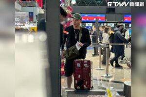 揍完Toyz現身機場！超哥遭酸「高速烙幹」　他超派嗆「不可能潛逃」揭目的地