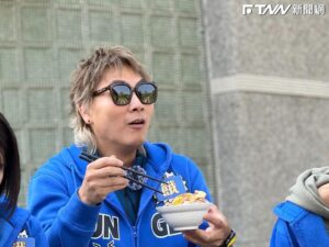 峮峮外景出事了！遭《棒棒堂》男星「1物」爆擊　衝突內幕曝光　