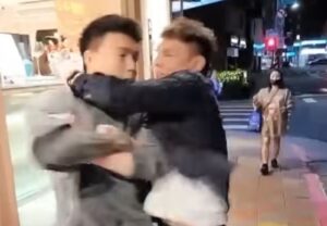 超哥動粗「砸椅子」　超派炸雞加盟苦主退坑：250萬買人生經驗